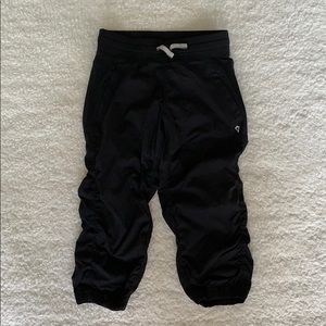 Ivivva Live to Move Crop - Black size 12